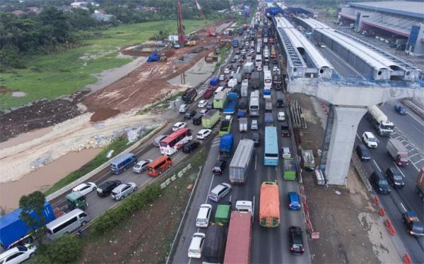 Tol Jakarta-Cikampek Macet Parah, Begini Reaksi Pengguna Jalan