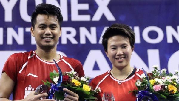 Ganda campuran Indonesia Tontowi Ahmad (kanan) dan Apriyani Rahayu. (Foto: ANTARA/Aditya Pradana Putra)