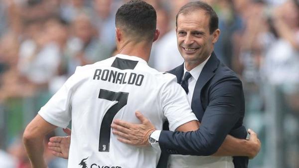 Allegrironaldo Pelatih AC Milan Massimiliano Allegri. (Foto: AFP)