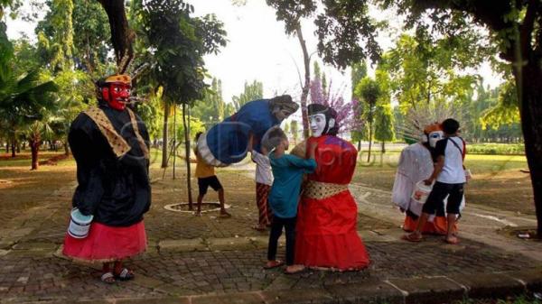 Larang Ondel-ondel Dipakai Mengamen, Kasatpol PP DKI: Merespons Keluhan Masyarakat