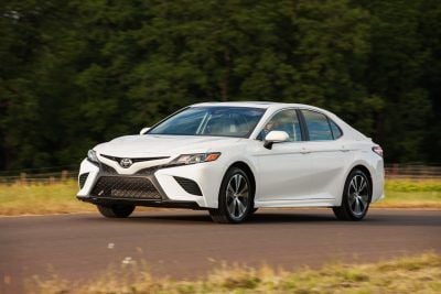 Sedan Camry