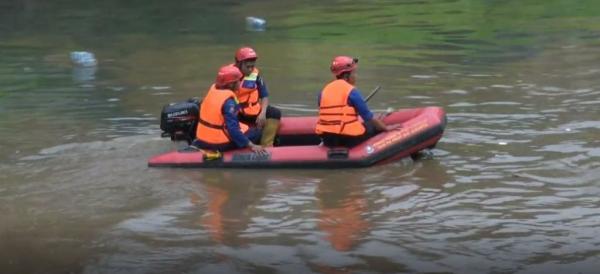Balita Diduga Tercebur di Kali KBB Tanah Abang, Tim Rescue Dikerahkan