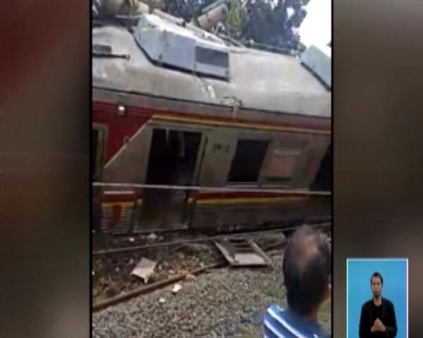 KRL terguling. (FOto: Istimewa)