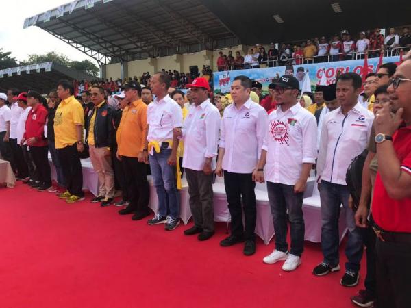 Ketua Umum Partai Perindo Hary Tanoesoedibjo dan Sekjen Partai Perindo Ahmad Rofiq serta sejumlah petinggi parpol koalisi lainnya mendampingi kampanye terbuka perdana Jokowi-Ma'ruf Amin. (Foto: Istimewa)