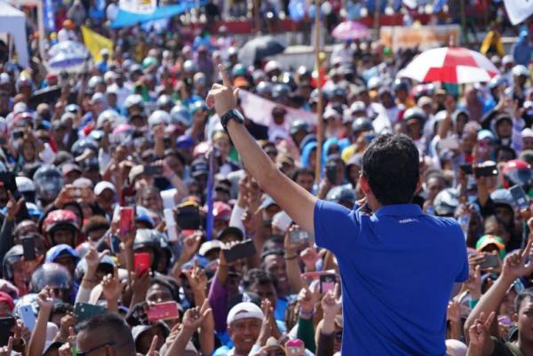Calon wakil presiden (cawapres) nomor urut 02 Sandiaga Salahuddin Uno saat berkampanye di Sorong, Papua, Rabu (27/3/2019). (Foto: Istimewa)