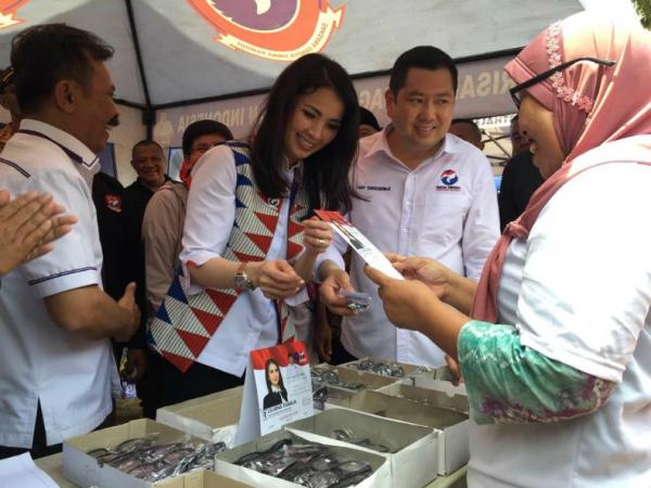 Ketua Umum Partai Perindo Hary Tanoesoedibjo dan Ketua Umum Kartini Perindo serta caleg DPR RI Partai Perindo Dapil DKI Jakarta II Liliana Tanaja Tanoesoedibjo. (Foto: MNC)