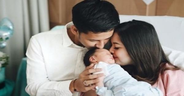 Artis cilik era 1990-an kini memiliki anak yang menggemaskan. (Foto: Instagram)