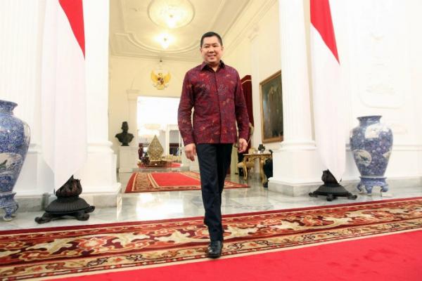 Ketua Umum Partai Perindo Hary Tanoesoedibjo (HT) usai bertemu Presiden RI Joko Widodo (Jokowi) di Istana Merdeka, Jakarta, Selasa, (21/5/2019). (Foto: MNC Media)