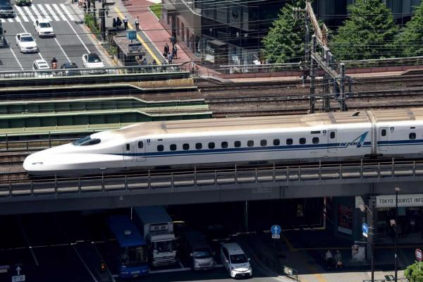 Kereta Otomatis Salah Jalur dan Tabrak Tiang di Jepang, 14 Orang Luka