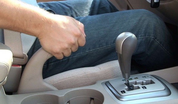 Begini Akibatnya Bila Mengaktifkan Rem Tangan Terlalu Lama