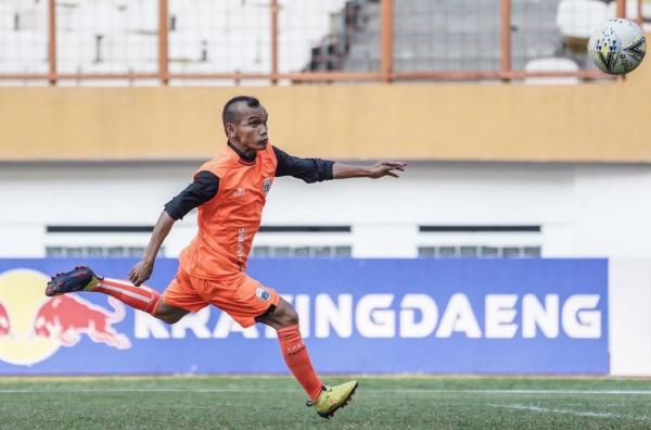 Winger Persija Jakarta, Riko Simanjuntak bersama Sekjen PSSI, Ratu Tisha (Foto: PSSI)