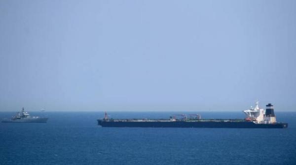 Kapal Tanker Minyak Arab Saudi Diserang Kapal Berbahan Peledak di Pelabuhan Yanbu