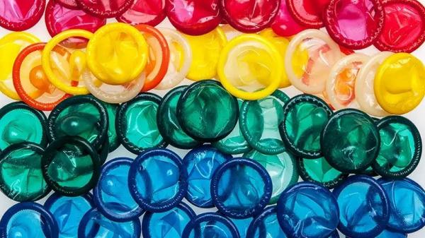 Mantan Penyerang Parma, Frustino Asprill, Punya Usaha Kondom