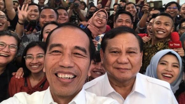 Jokowi Selfie Dengan Prabowo Di Istana Begini Ekspresi Kegembiraannya