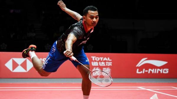 Tommy Sugiarto akan melawan Kento Momota di Indonesai Masters 2021