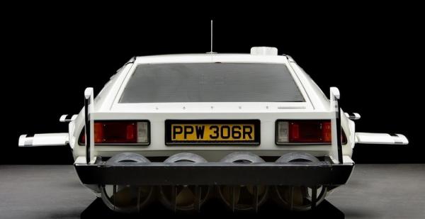 Mobil Kapal Selam James Bond Lotus Espirt. (Foto: Carscoops)