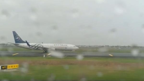 Pesawat terbang bertabrakan Bandara Soekarno Hatta (Soetta), Tangerang, Kamis (13/12/2019).  (Foto: iNews).