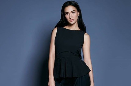 Artis cantik keturunan Batak, Atiqah Hasiolan. (Foto: IG)