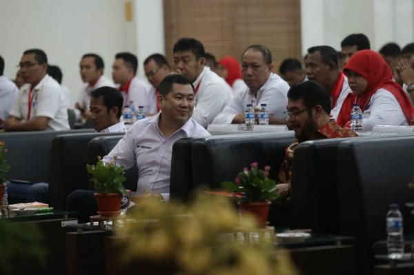 Ketua Umum Partai Perindo Hary Tanoesoedibjo membuka Bimtek Hukum Acara Penyelesaian Perkara Perselisihan Pemilu 2019 bagi Partai Perindo, bersama Ketua Mahkamah Konstitusi Anwar Usman di Bogor, Jawa Barat, Senin (18/2/2019).