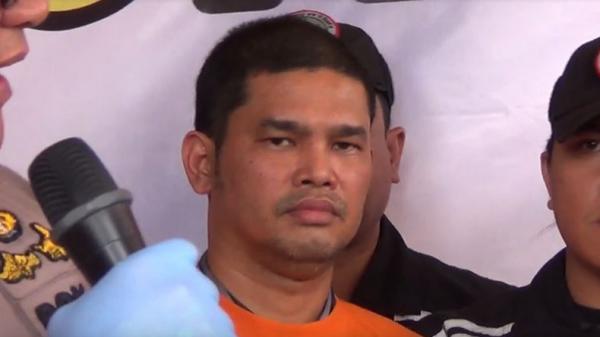 Tersangka JP, pelaku pembunuhan hakim PN Medan. (iNews/Aminoer Rasyid)