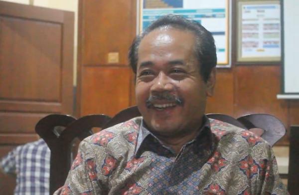 Kepala Sekolah SMA N 1 Depok, Supyana, Kamis (9/1/2020) (Foto: iNews/ Iyung)