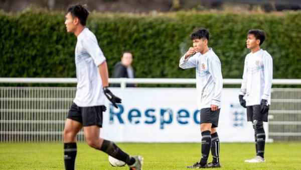 Garuda Select (Kiri ke kanan) Brylian Aldama, Rafli Asrul, dan David Maulana jadi poros permainan Garuda Select di Turin, Italia. (Foto: Garuda Select)