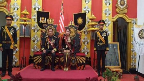 Raja dan Ratu Keraton Agung Sejagat Raja dan Ratu Keraton Agung Sejagat (Foto: Istimewa)