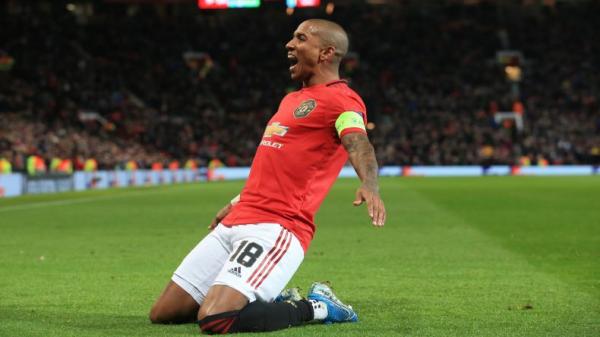 Pemain Manchester United Ashley Young. (Foto: AFP)