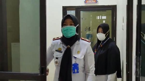 Ruangan isolasi di RSUD Parepare disiapkan untuk mewaspadai adanya pasien suspect virus Korona. (Foto: iNews/Ichsan Anshari).