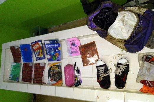 Tas dan buku milik Delis Sulistina (Foto: Sindonews)