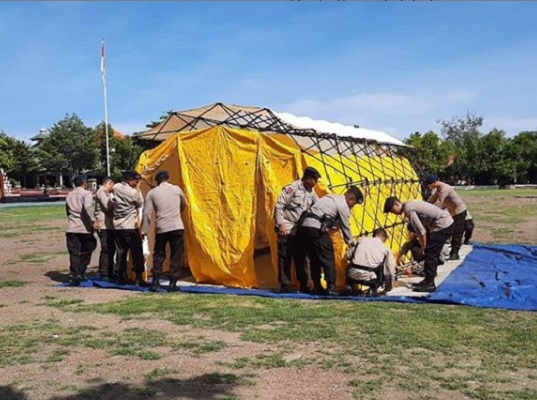 Latihan unit khusus Brimob Polda Bali antisipasi virus korona. (Foto: Instagram)
