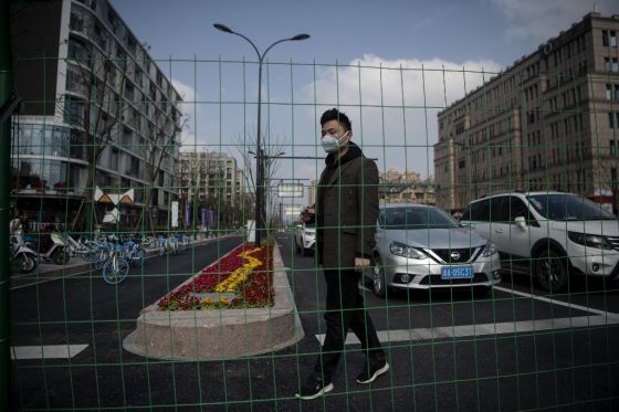 Jalan di dekat kantor pusat Alibaba diblokir (Foto: AFP)