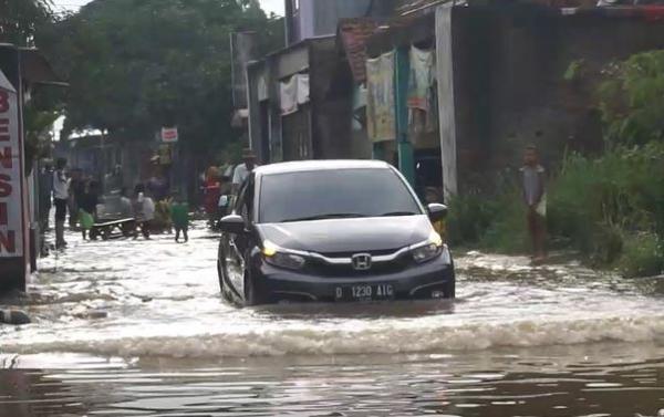Banjir merendam Majalengka, Kamis (6/2/2020) (Foto:iNews/Zeni)