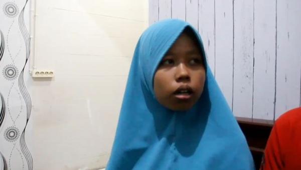 Ibu balita yang digigit ular weling, Rusmiati Ibu balita yang digigit ular weling, Rusmiati, Kamis (13/2/2020) (Foto:iNews/Miftahudin)