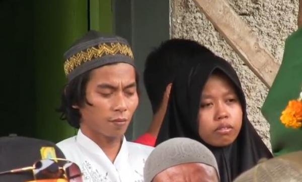 Orang tua Balita yang meninggal Orang tua Balita yang meninggal, Kamis (13/2/2020) (Foto:iNews/Toiskandar)