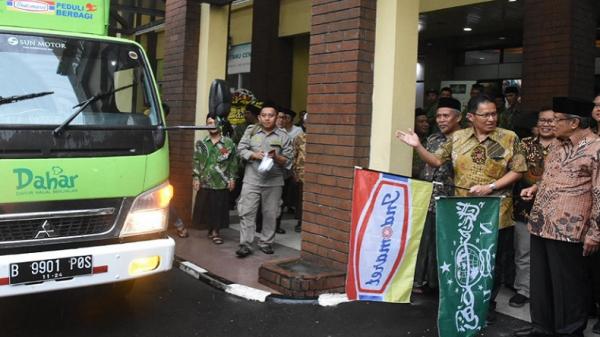 Said Aqil Lepas Mobil Dapur  Halal Berjalan  untuk 