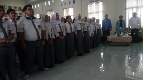 Pemilihan Duta Hari Air di SMAN 2 Tangerang Selatan (Tangsel), Senin (17/2/2020). (Foto: iNews.id/ Irfan Maruf).