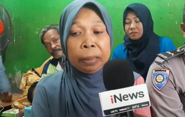 Nenek 6 anak yatim piatu balikpapan Wa Ode Rusdiana, nenek dari enam anak yatim piatu di Balikpapan, Kaltim yang ditinggal pergi kedua orang tuanya, Rabu (26/2/2020). (Foto: iNews.id/Mukmin Azis)
