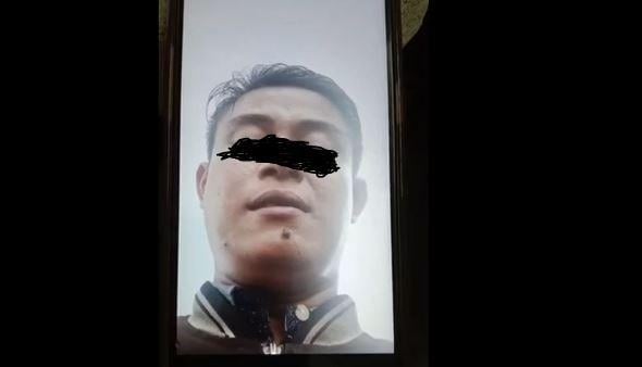 Korban mengirimkan pesan terakhir Korban mengirimkan pesan terakhir sebelum bunuh diri, Kamis (27/2/2020) (Foto: iNews/Asep Juhariyono)