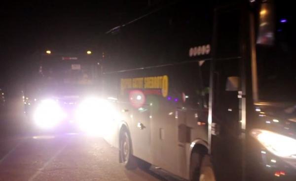 Lima bus angkut ABK di Indramayu, Senin (2/3/2020) (Foto: iNews/Toiskandar)