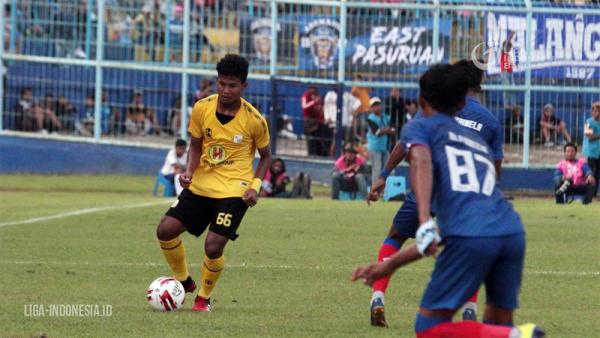 Bagas Kaffa Barito Putera Fullback muda Bagas Kaffa (kiri). (Foto: Media LIB)
