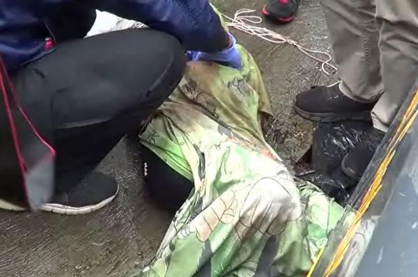 Mayat di Lembang terbungkus seprai Mayat di Lembang terbungkus seprai, Kamis (5/3/2020) (Foto: iNews/Yuwono)