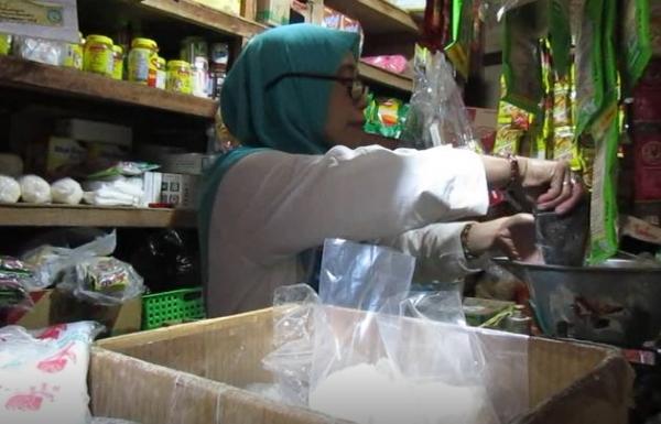 Pedagang di Bandung  Bingung Harga  Gula Pasir Tiba Tiba Naik
