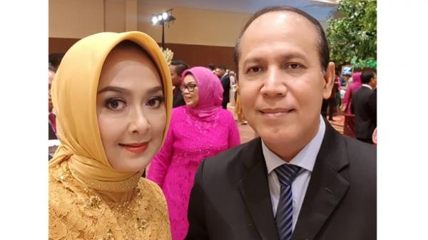 Wakalemdiklat Polri Irjen Pol Boy Rafli Amar dan istrinya, Irawati. (Foto: IG).