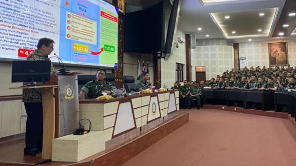 Kuliah Umum di Seskoad, Airlangga Hartarto: Target Kita Indonesia Emas 2045