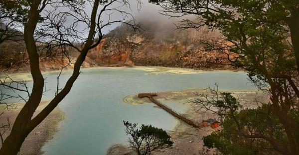 Wisata Alam Kawah Putih di Bandung dengan Pemandangan ...