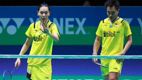 Hafiz/Gloria Ganda campuran Indonesia Hafiz Faizal/Gloria Emanuelle Widjaja tersingkir di perempat final All England 2020 usai kalah dari duo Thailand Dechapol Puavaranukroh/Sapsiree Taerattanachai di Arena Birmingham, Jumat (13/3/2020) malam WIB. (Foto: PBSI)