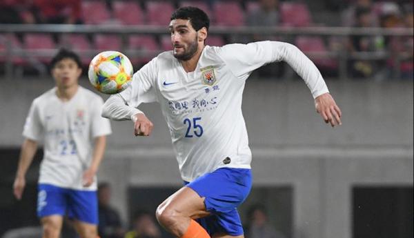 Marouane Fellaini - 1 Gelandang Shandong Luneng, Marouane Fellaini (Foto: Twitter @Football__Tweet )