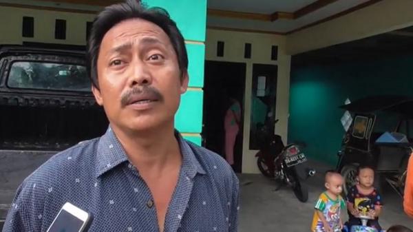 Arifin Dambila, warga Desa Ilotide’a, Kecamatan Motilango, Kabupaten Gorontalo, yang mengamuk kepada petugas debt collector karena menagih cicilan kredit kendaraannya, Senin (30/3/2020). (Foto: iNews/Zainal Ahmad)