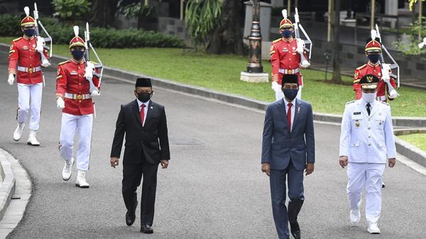 Ahmad Riza Patria bersama Prabowo Subianto, Rabu (15/4/2020) (Foto: Akun Twitter Sufmi Dasco Ahmad)